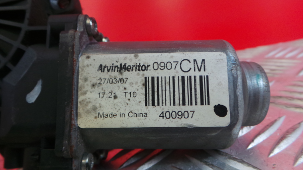 Moteur lève-vitre avant gauche HYUNDAI Santa Fé II (CM) Imagem-4