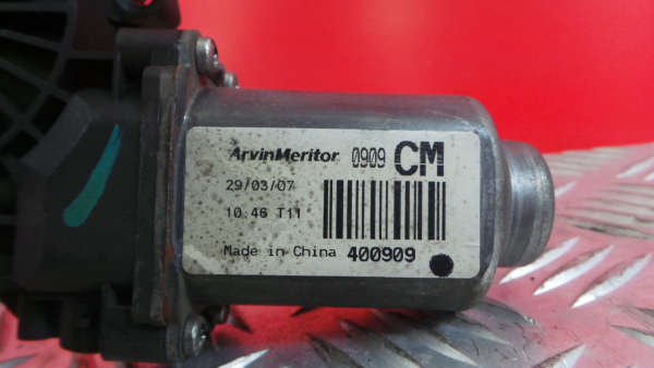 Moteur lève-vitre arrière gauche HYUNDAI Santa Fé II (CM) Imagem-4