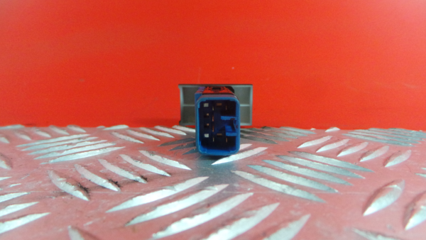 Bouton / interrupteur électromécanique  HYUNDAI Santa Fé II (CM) Imagem-3