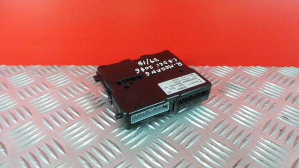 Botão / interruptor electromecânico / relé RENAULT Megane IV Grandtour (K9A/M_)