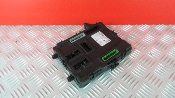 Module de confort RENAULT Megane IV Grandtour (K9A/M_) Imagem-1