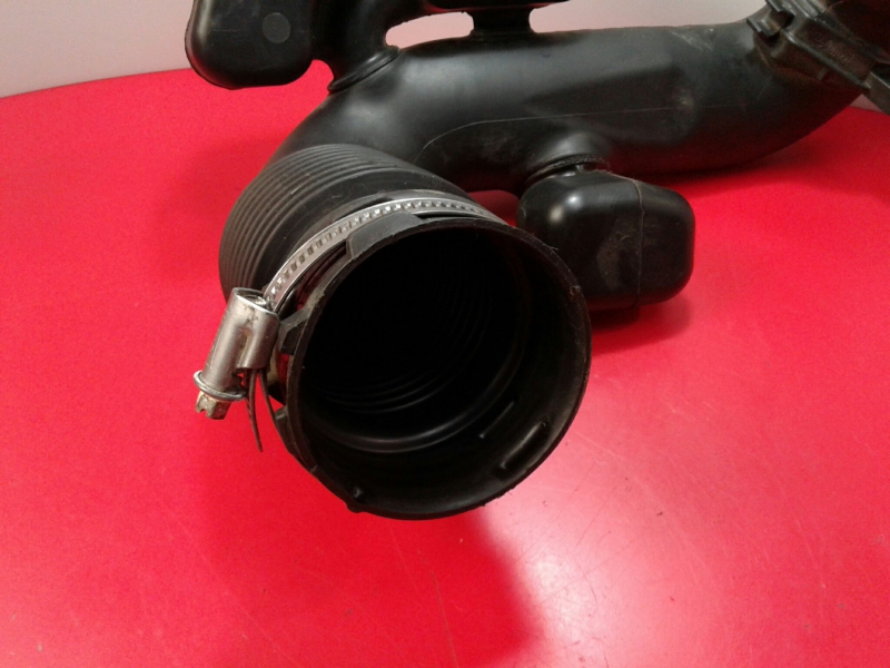 Tubo do intercooler NISSAN Note (E12) Imagem-2