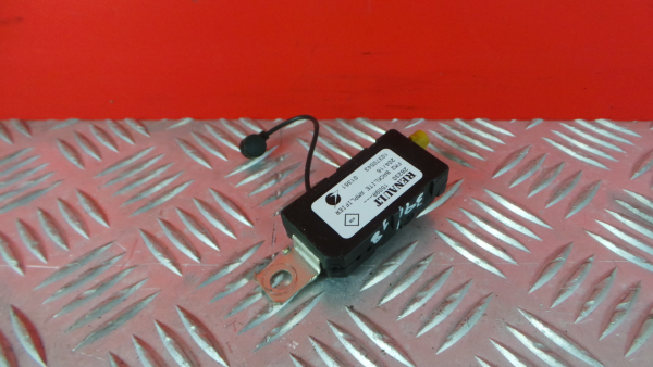 Amplificador de antena RENAULT Megane IV Grandtour (K9A/M_)