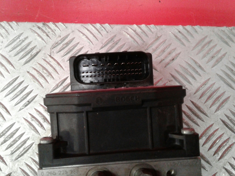 ABS TOYOTA Corolla Hatchback (_E12_) Imagem-1