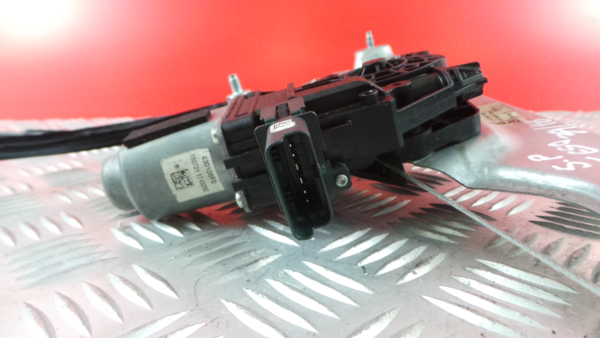 Left front window regulator RENAULT Megane IV Grandtour (K9A/M_) Imagem-2
