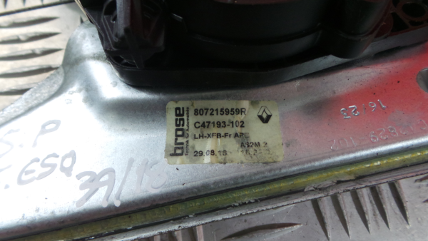 Left front window regulator RENAULT Megane IV Grandtour (K9A/M_) Imagem-3