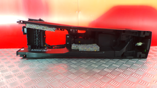Console central RENAULT Megane IV Grandtour (K9A/M_) Imagem-4