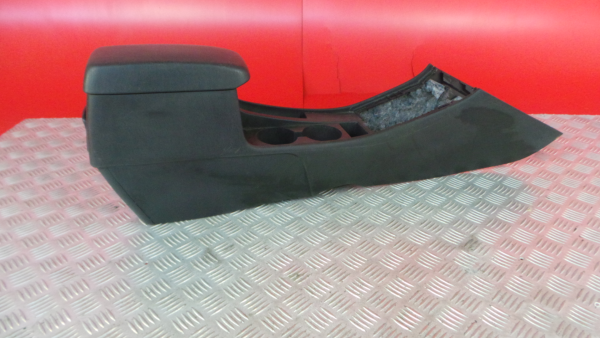 Center console  TOYOTA Corolla Sedan (_E12_)