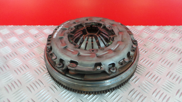 Volant moteur PEUGEOT 3008 I (0U_)