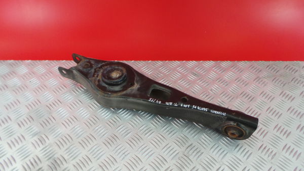 Bras de suspension arrière Droite HYUNDAI Santa Fé II (CM)