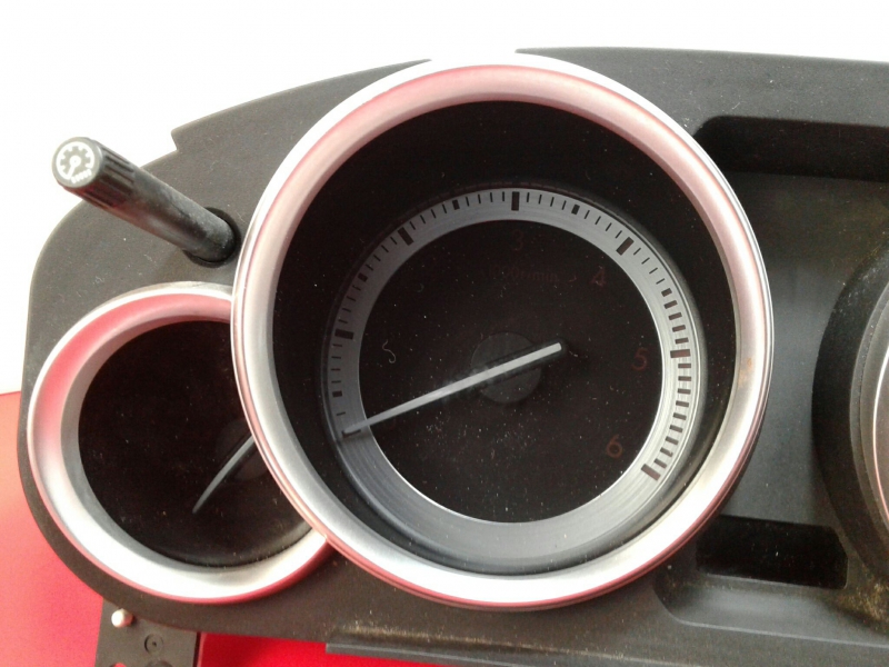 Quadro strumenti / Pannello strumenti MAZDA 6 Hatchback (GH) Imagem-2
