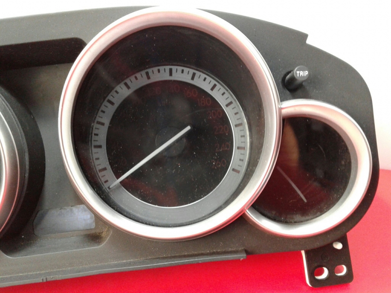 Quadro strumenti / Pannello strumenti MAZDA 6 Hatchback (GH) Imagem-1