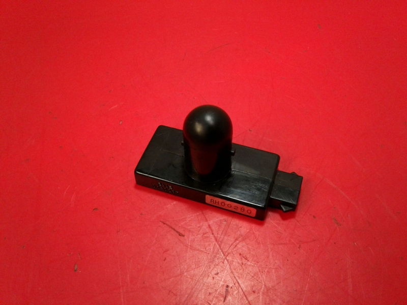 Pulsante / interruttore elettromeccanico SAAB 900 II