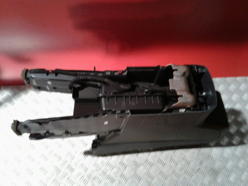 Consola central PEUGEOT 3008 I (0U_) Imagem-4