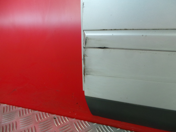 Porta trás esquerda AUDI A4 (8E2, B6) Imagem-1