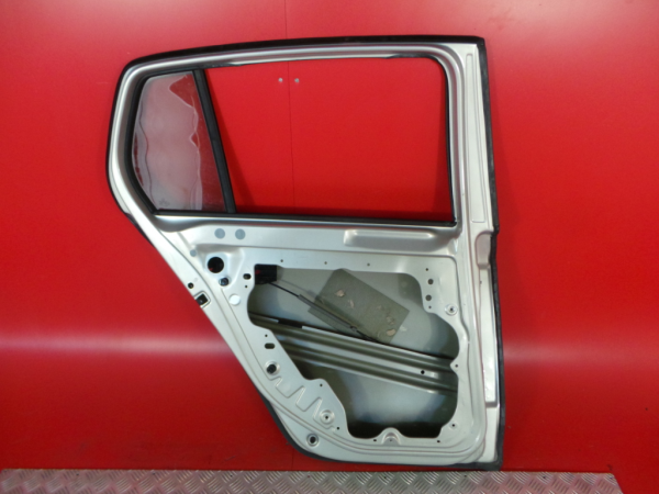Porta trás esquerda VOLKSWAGEN Golf VI (5K1) Imagem-2