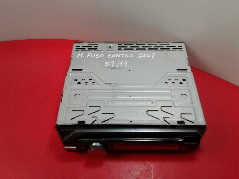 Autoradio MITSUBISHI Canter (FB7, FB8, FE7, FE8) VII Imagem-1