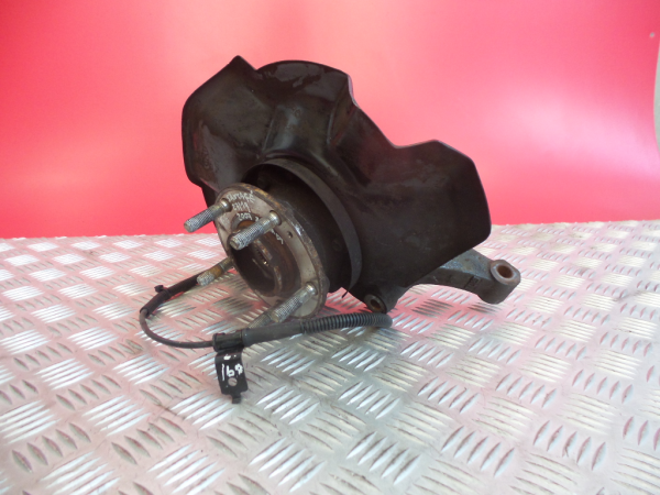 Fusée avant gauche HYUNDAI Santa Fé II (CM)