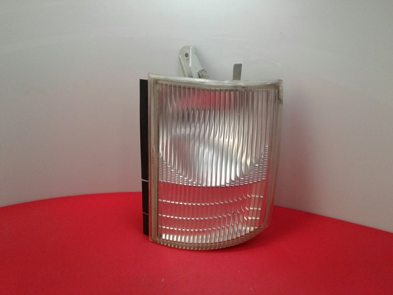 Clignotant avant gauche MITSUBISHI Canter (FB7, FB8, FE7, FE8) VII