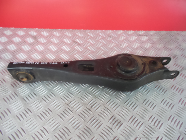 Bras de suspension arrière Droite HYUNDAI Santa Fé II (CM) Imagem-1