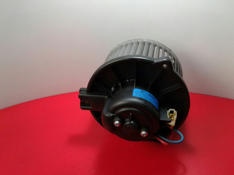 Moteur de chauffage MITSUBISHI Carisma Hatchback (DA_) Imagem-1