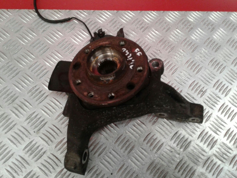 Left front steering knuckle FIAT Croma (194_)