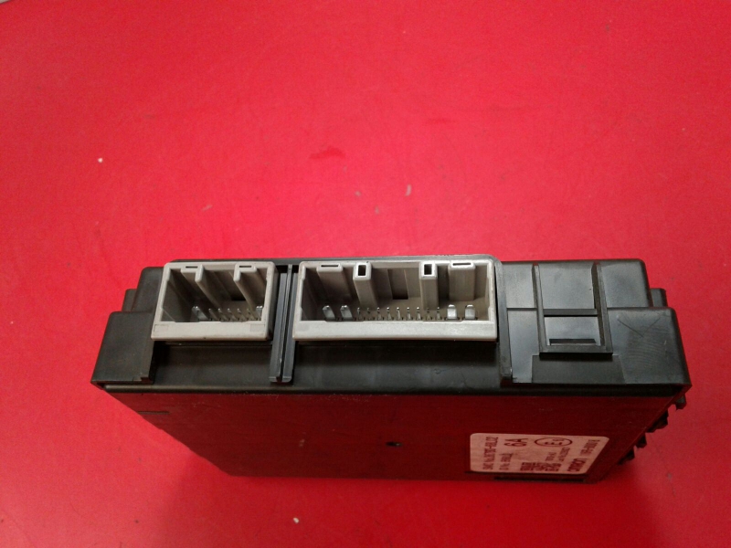 Botão / interruptor electromecânico / relé SUZUKI Swift IV (FZ, NZ) Imagem-1