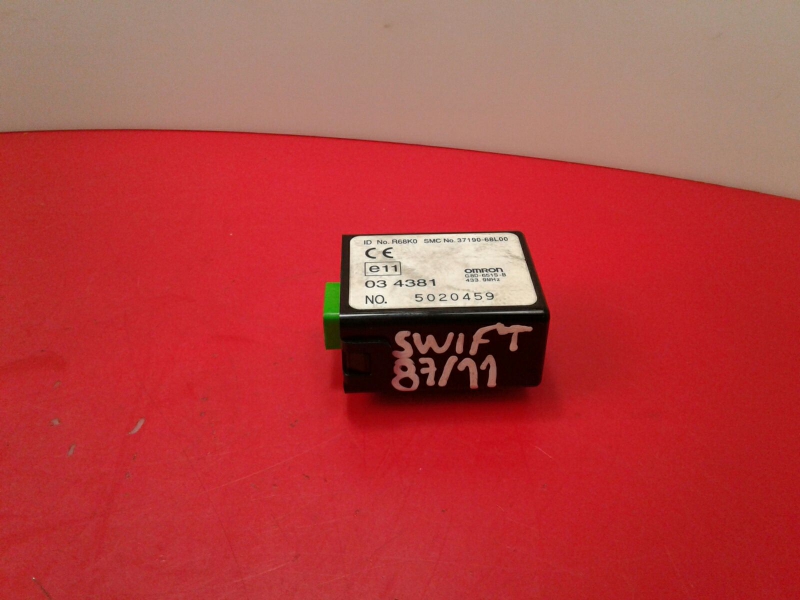 Botão / interruptor electromecânico / relé SUZUKI Swift IV (FZ, NZ)