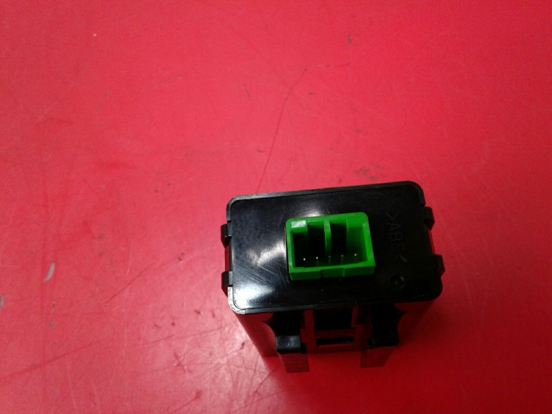 Botão / interruptor electromecânico / relé SUZUKI Swift IV (FZ, NZ) Imagem-1