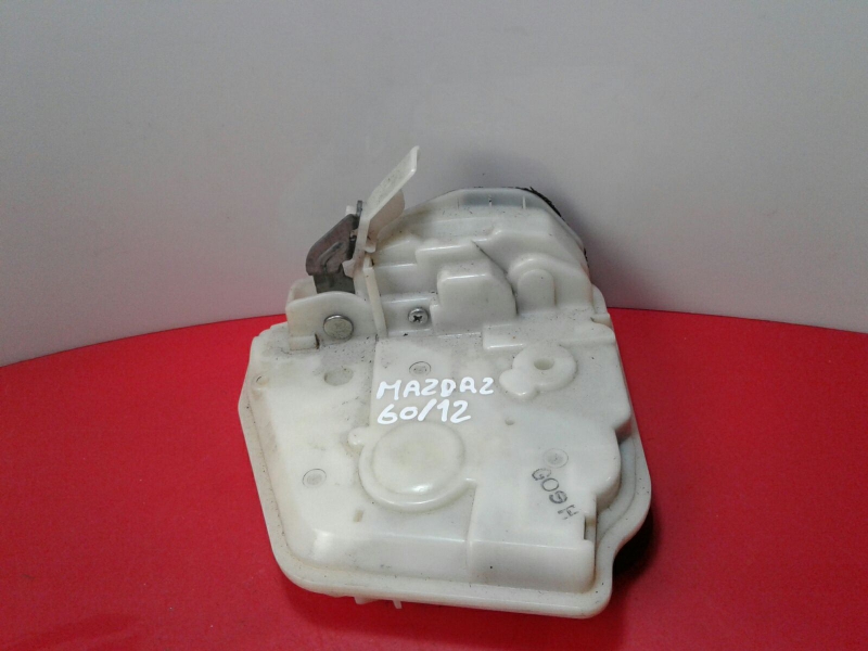 Fechadura / fecho porta trás direito MAZDA 2 (DE)