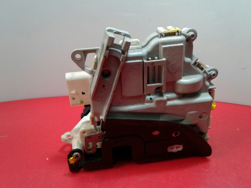 Front Right Door Lock SEAT Leon (1P1) Imagem-1