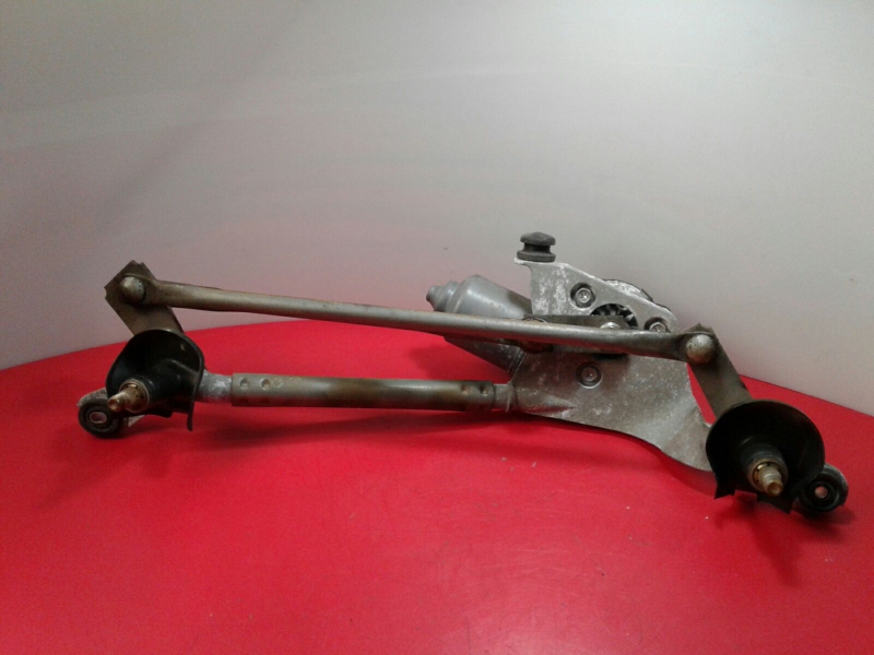 Motor limpa vidros frente TOYOTA Yaris (_P9_)