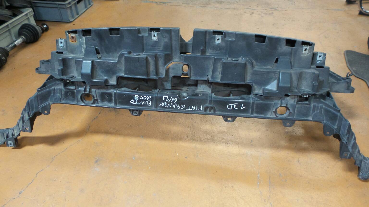 Frontale in fibra o lamiera FIAT Grande Punto (199_) Imagem-1