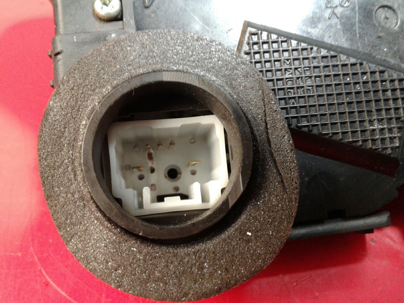 Front Right Door Lock TOYOTA Yaris (_P9_) Imagem-2