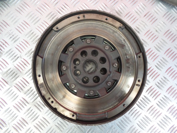 Volante motor NISSAN Qashqai II (J11) Imagem-2