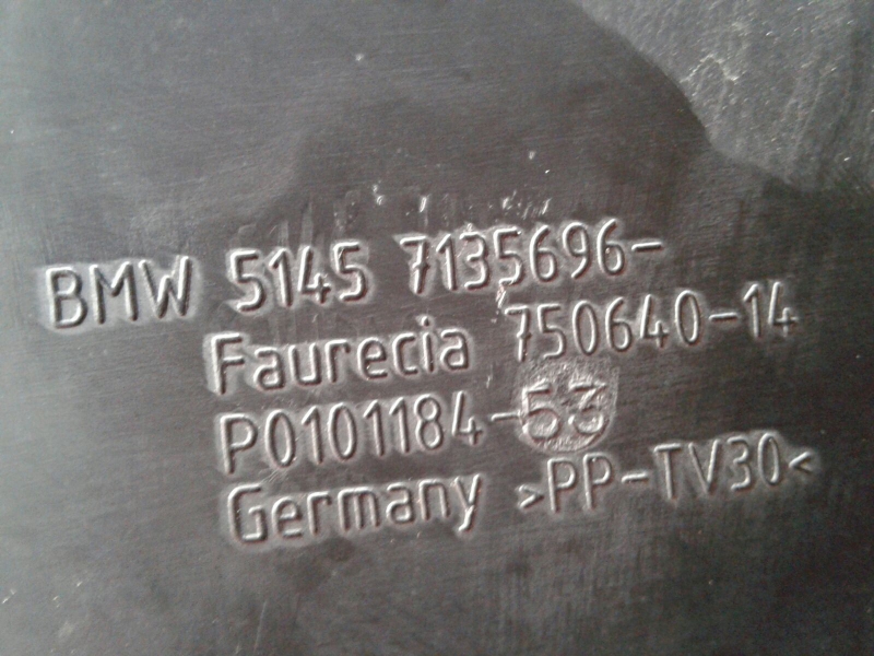 Porta luvas BMW 1 (E87) Imagem-2