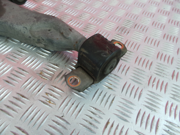 Bras de suspension Avant gauche MITSUBISHI Carisma Hatchback (DA_) Imagem-2