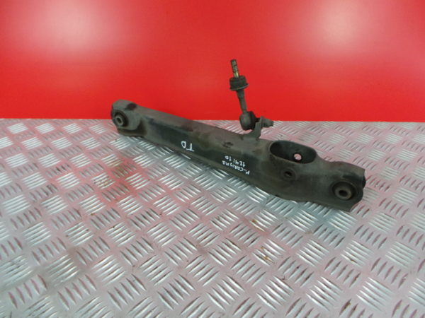 Bras de suspension arrière Droite MITSUBISHI Carisma Hatchback (DA_)