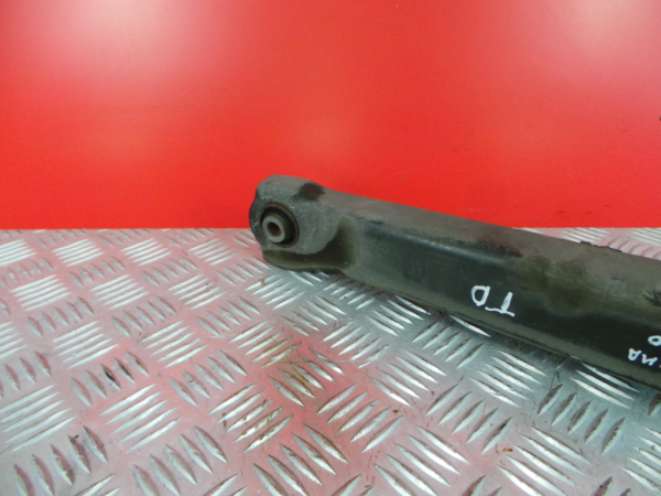 Bras de suspension arrière Droite MITSUBISHI Carisma Hatchback (DA_) Imagem-2