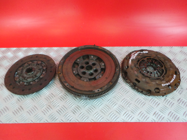 Volante motor SEAT Leon (1P1) Imagem-1