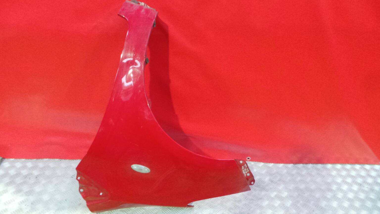 Left fender TOYOTA Yaris (_P9_)