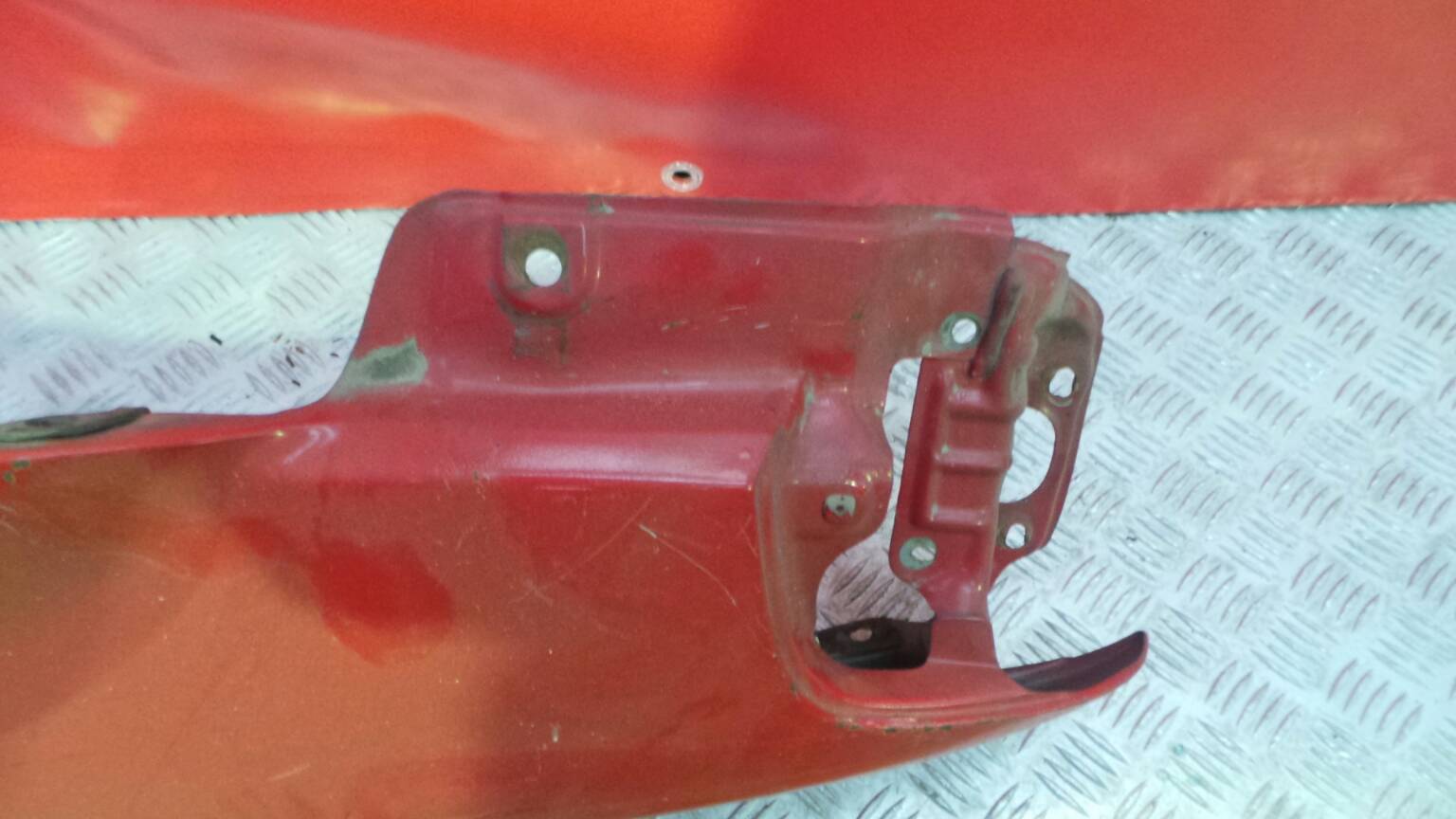 Left fender TOYOTA Corolla Sedan (_E9_) Imagem-1