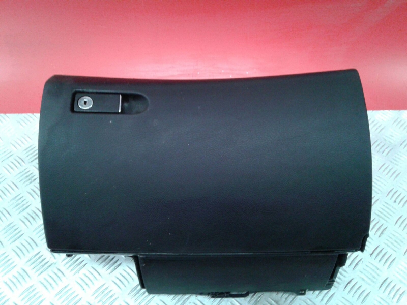 Porta luvas MERCEDES-BENZ Classe C (W204)