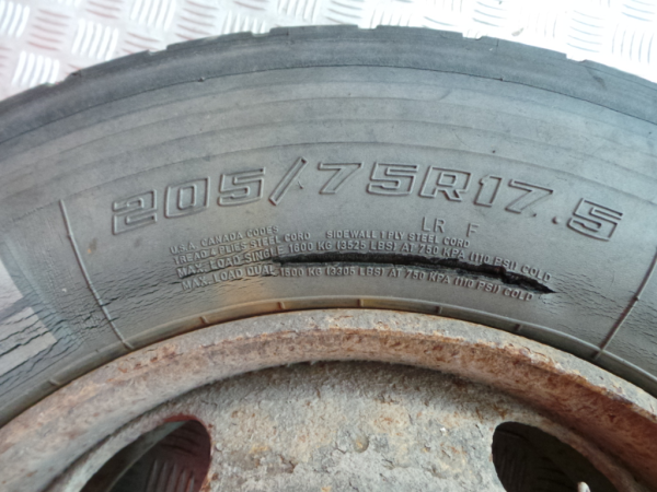 Jante Avant Droite MITSUBISHI Canter (FB7, FB8, FE7, FE8) VII Imagem-3