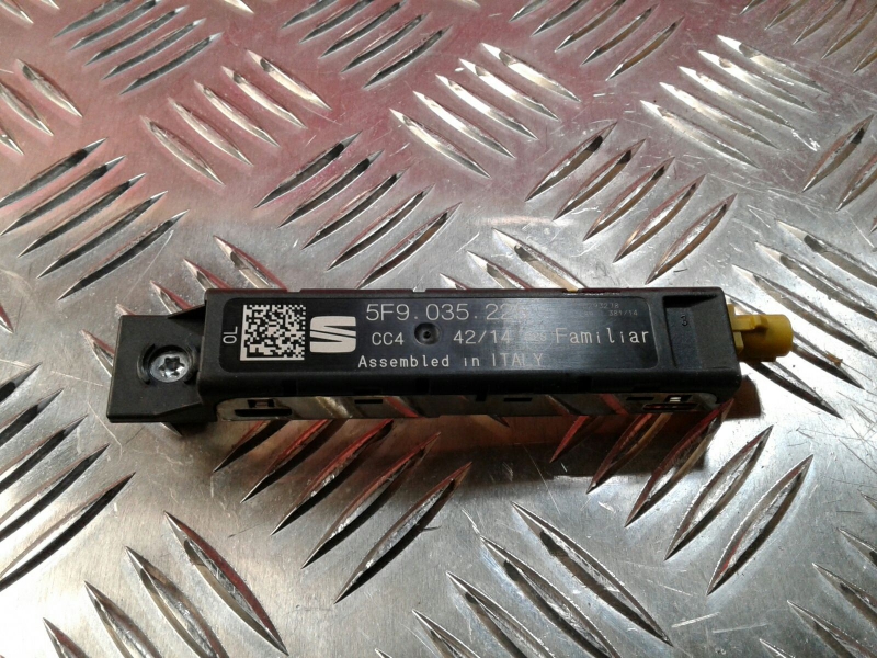 Amplificador de antena SEAT Leon ST (5F8)