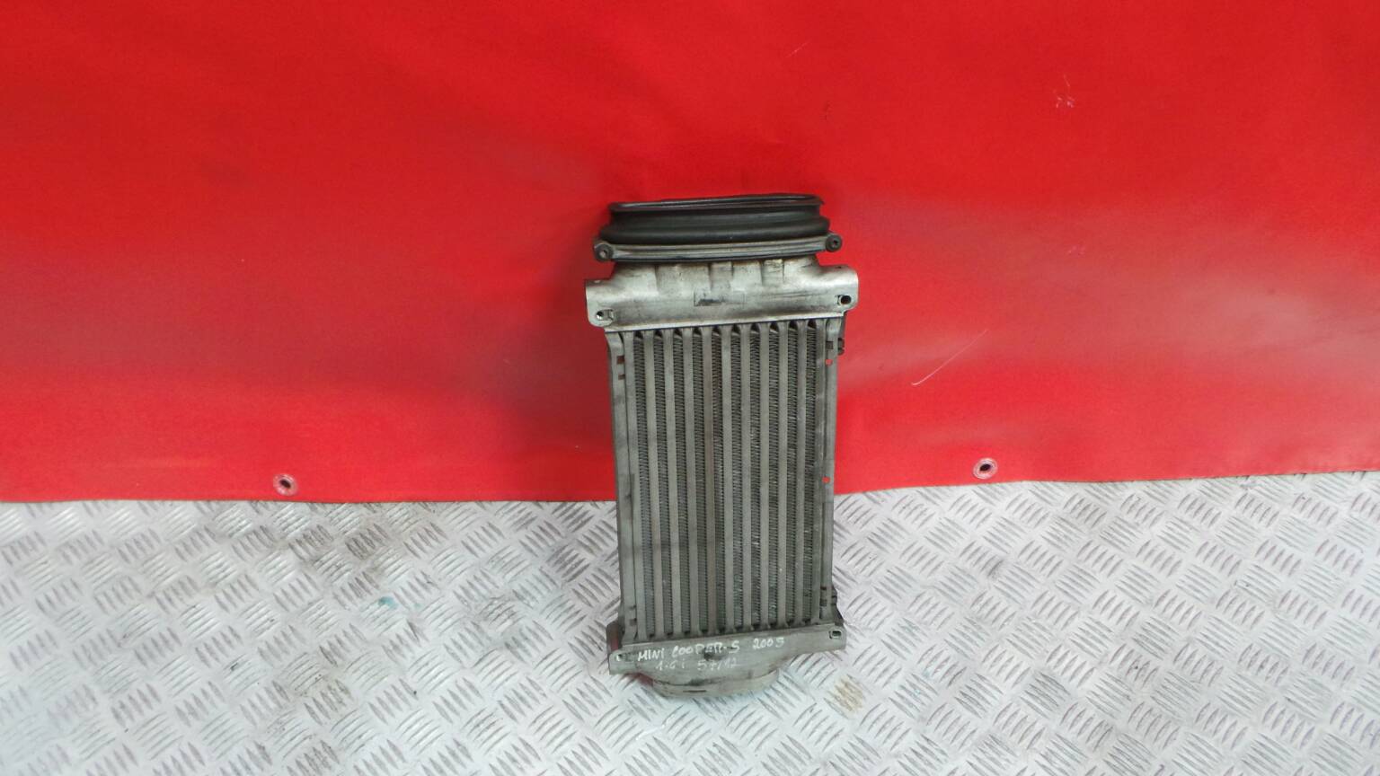 Radiador do intercooler MINI Mini (R50, R53)