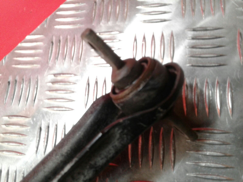 Bras de suspension arrière Droite MITSUBISHI Carisma Hatchback (DA_) Imagem-3