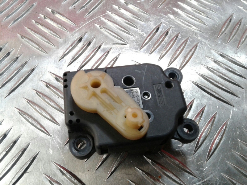 Attuatore SAAB 9-3 Sedan (YS3F) Imagem-2