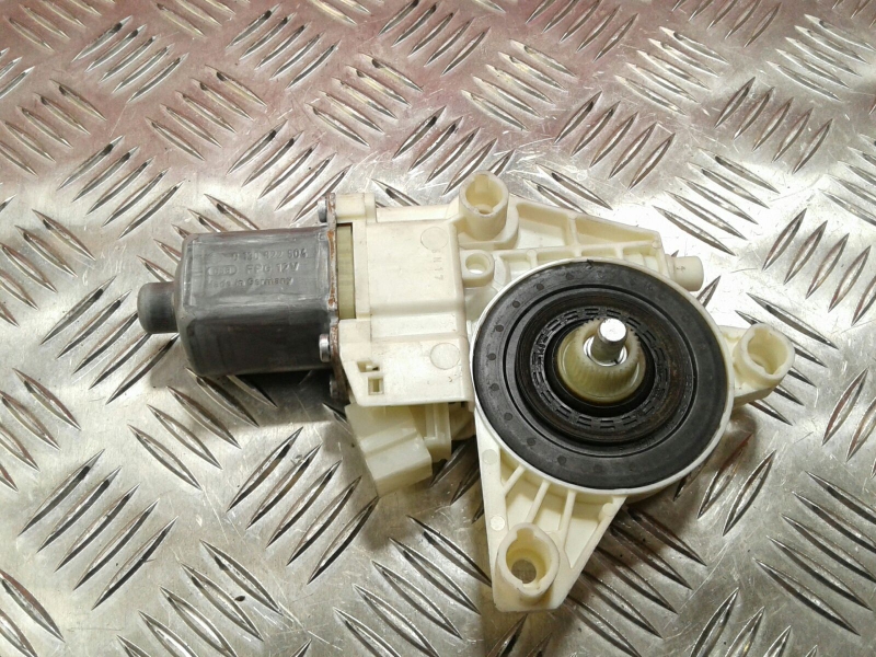 Moteur lève-vitre arrière Droite MERCEDES-BENZ Classe C (W204) Imagem-1