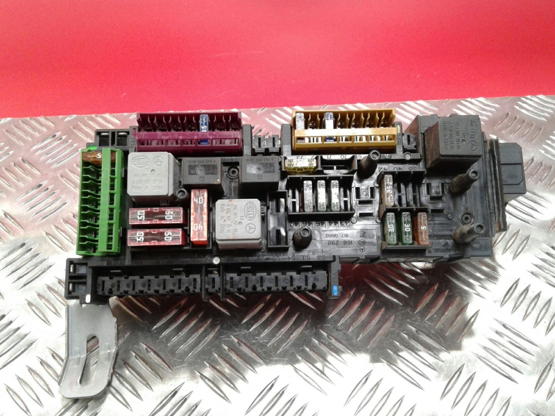 Fuse box / SAM / BSI MERCEDES-BENZ Classe C (W204)